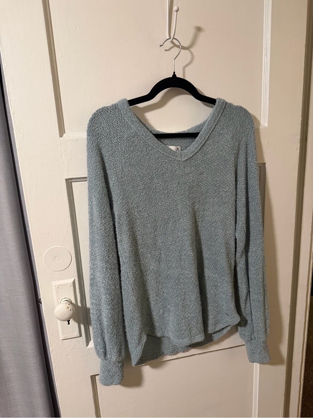 Hollister Mint Fuzzy Knit V-Neck Balloon Sleeve Sweater Women's Medium